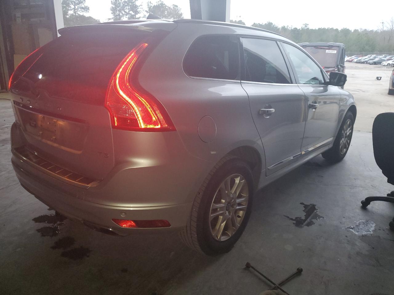 Автомобіль VOLVO XC60 T5 PREMIER 2016 | GrandCar Автомобіль VOLVO XC60 T5 PREMIER 2016 | GrandCar