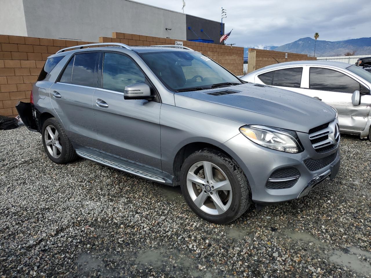 Автомобиль MERCEDES-BENZ GLE 350 2016 | GrandCar Автомобиль MERCEDES-BENZ GLE 350 2016 | GrandCar
