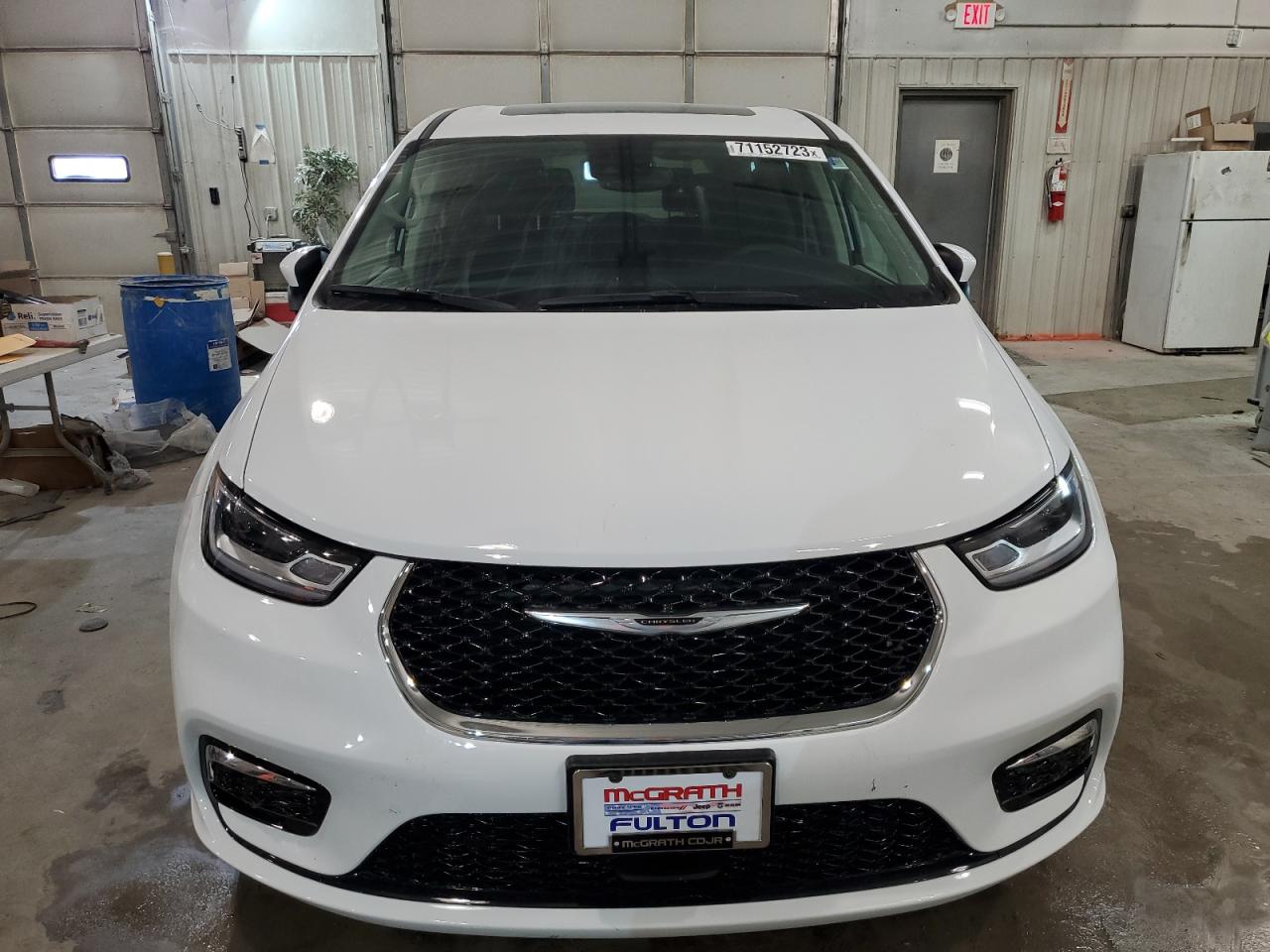 Автомобиль CHRYSLER PACIFICA TOURING L 2023 | GrandCar Автомобиль CHRYSLER PACIFICA TOURING L 2023 | GrandCar