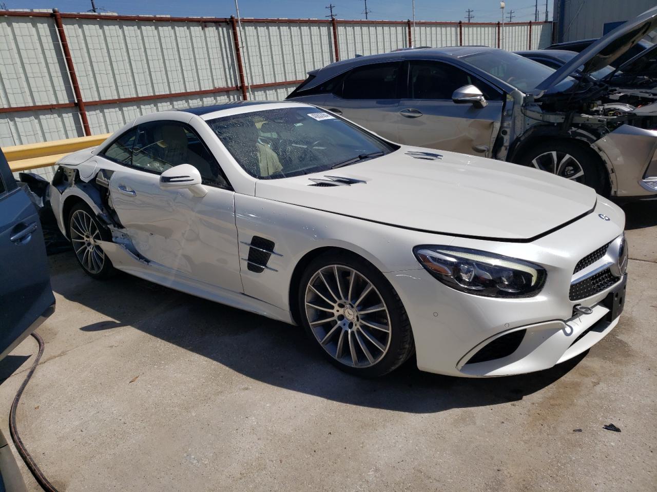 Автомобиль MERCEDES-BENZ SL 550 2017 | GrandCar Автомобиль MERCEDES-BENZ SL 550 2017 | GrandCar