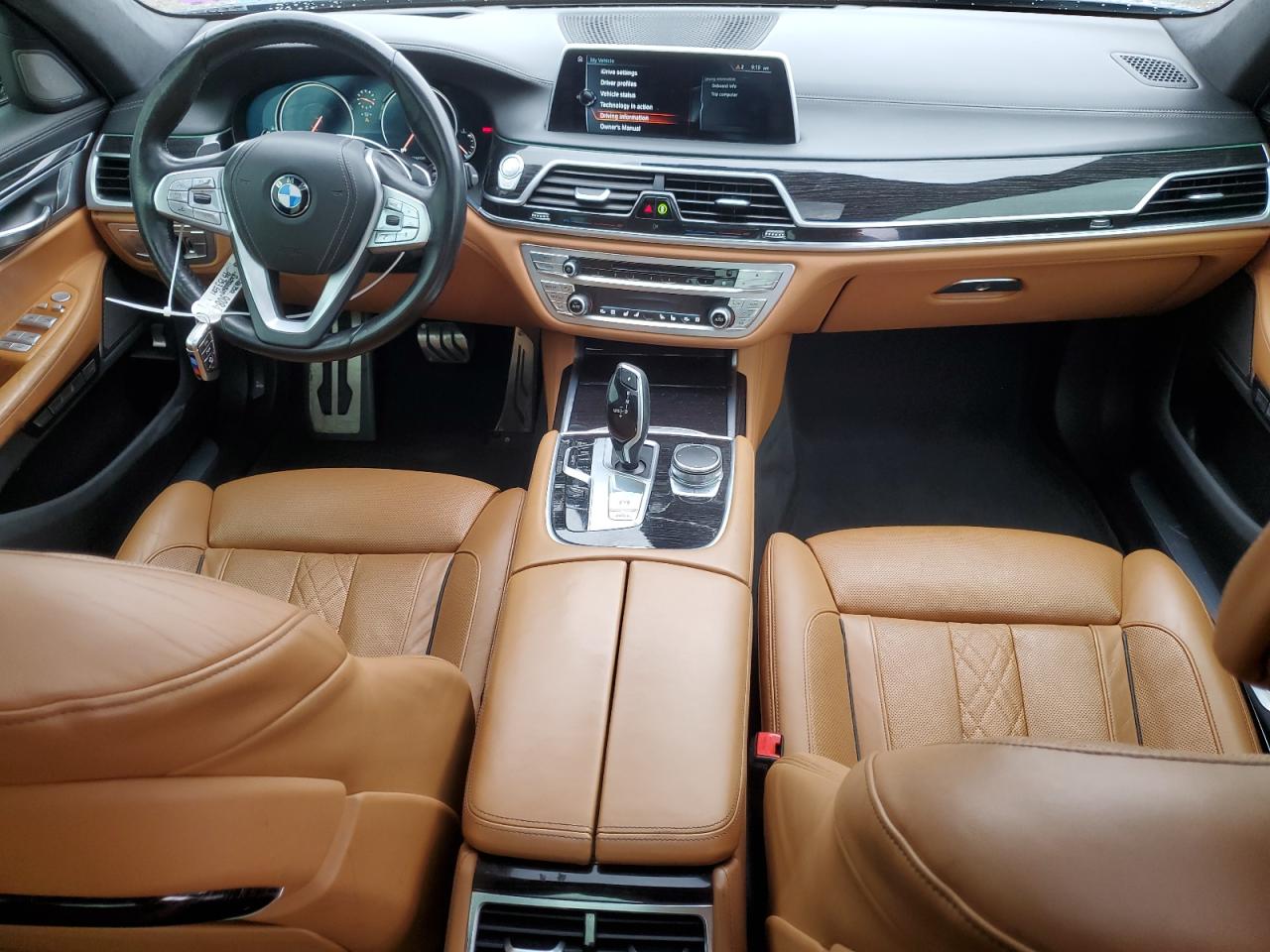Автомобиль BMW 750 I 2016 | GrandCar Автомобиль BMW 750 I 2016 | GrandCar