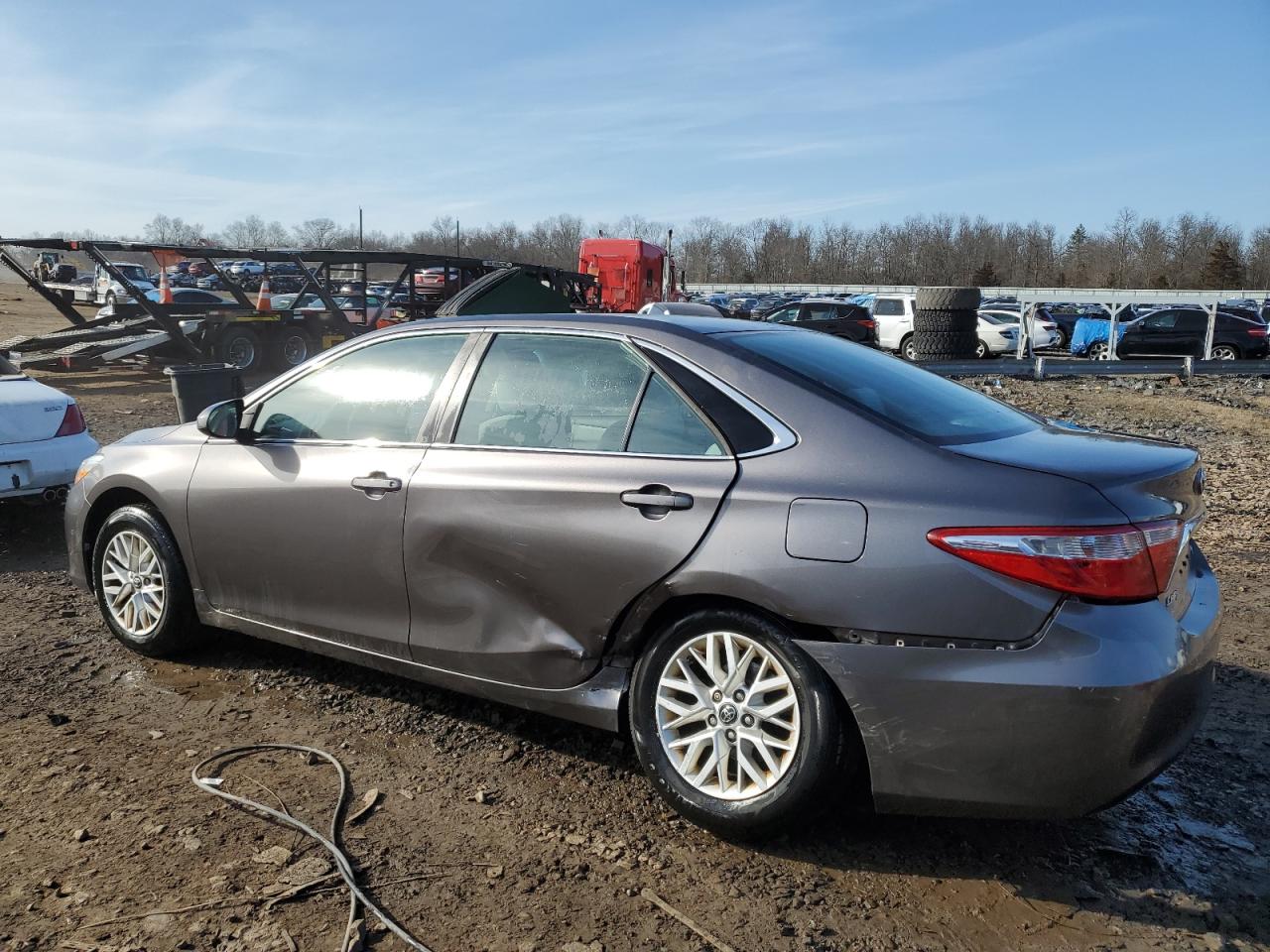 Автомобіль TOYOTA CAMRY LE 2017 | GrandCar Автомобіль TOYOTA CAMRY LE 2017 | GrandCar