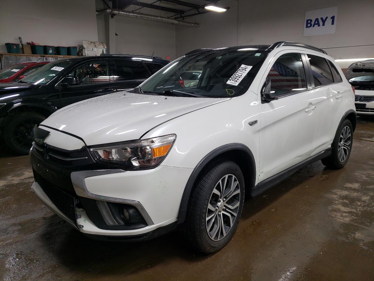 Автомобиль MITSUBISHI OUTLANDER SPORT SEL 2018 | GrandCar