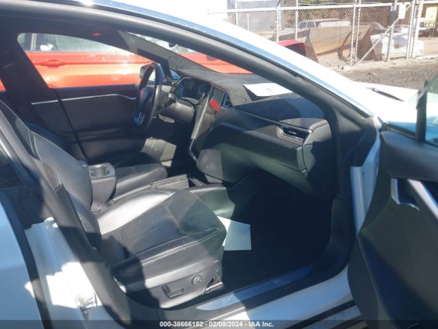 Автомобіль TESLA MODEL S 2016 | GrandCar Автомобіль TESLA MODEL S 2016 | GrandCar