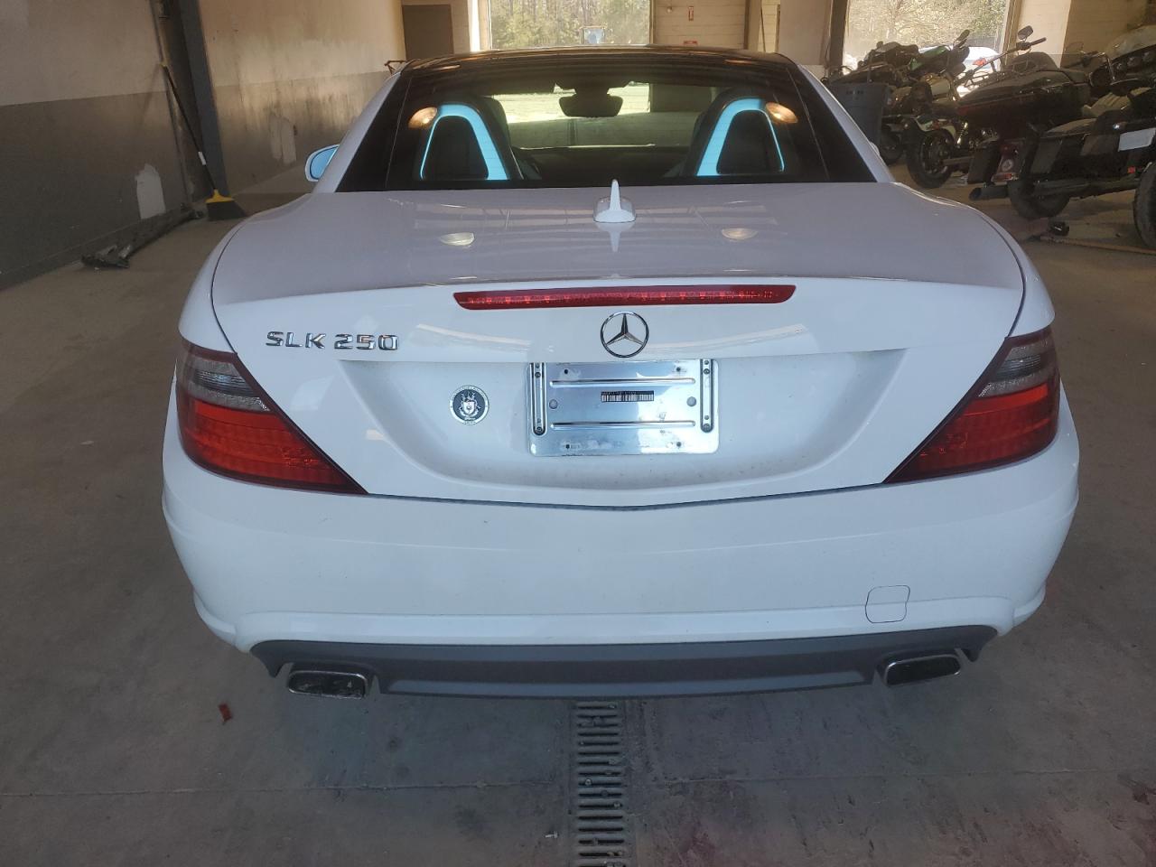 Автомобиль MERCEDES-BENZ SLK 250 2015 | GrandCar Автомобиль MERCEDES-BENZ SLK 250 2015 | GrandCar