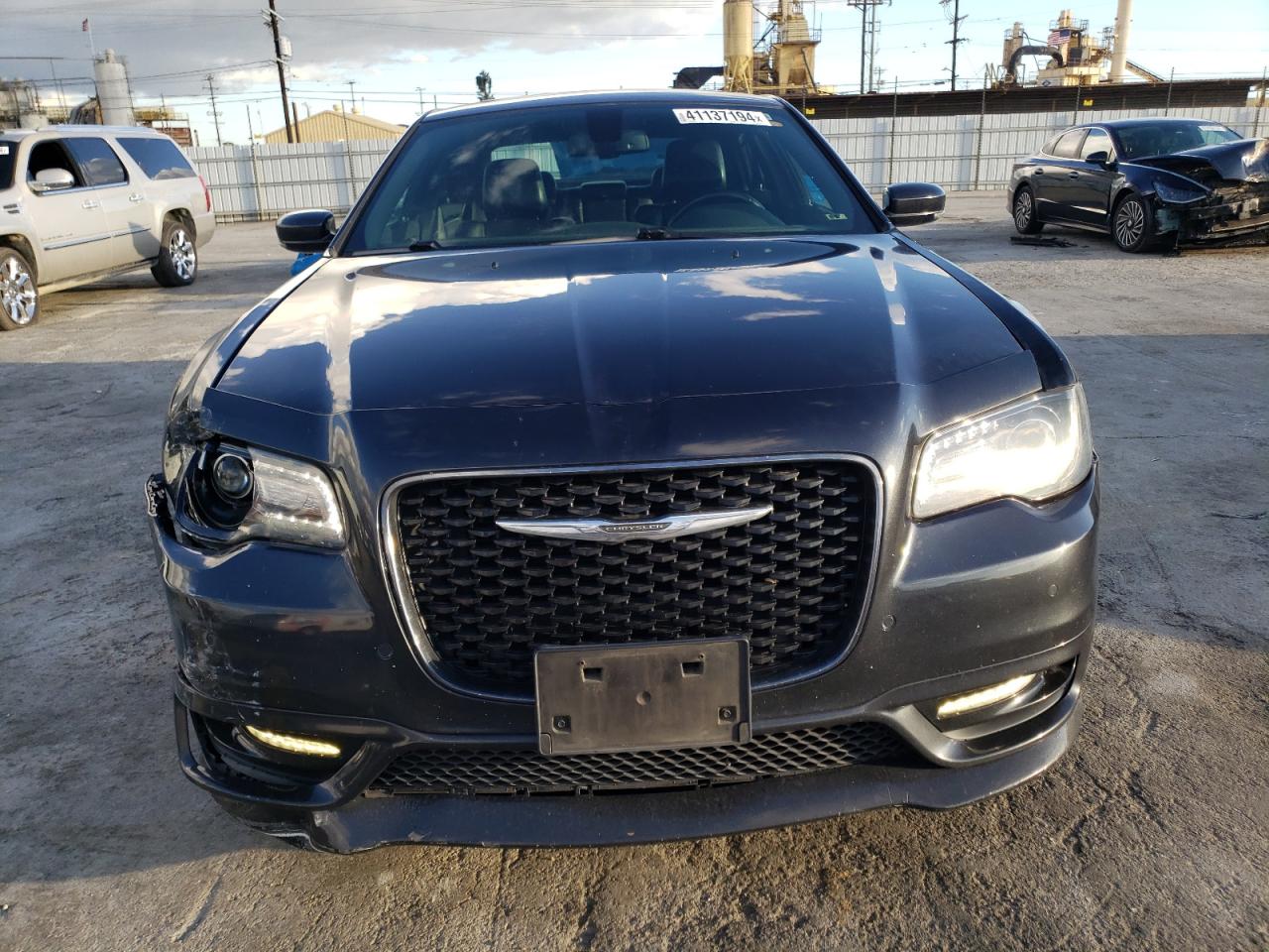 Автомобіль CHRYSLER 300 S 2018 | GrandCar Автомобіль CHRYSLER 300 S 2018 | GrandCar