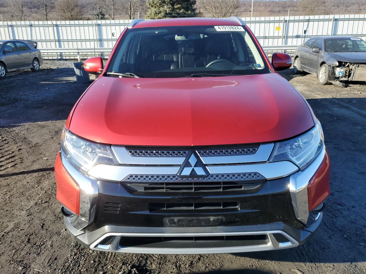Автомобіль MITSUBISHI OUTLANDER SE 2019 | GrandCar Автомобіль MITSUBISHI OUTLANDER SE 2019 | GrandCar