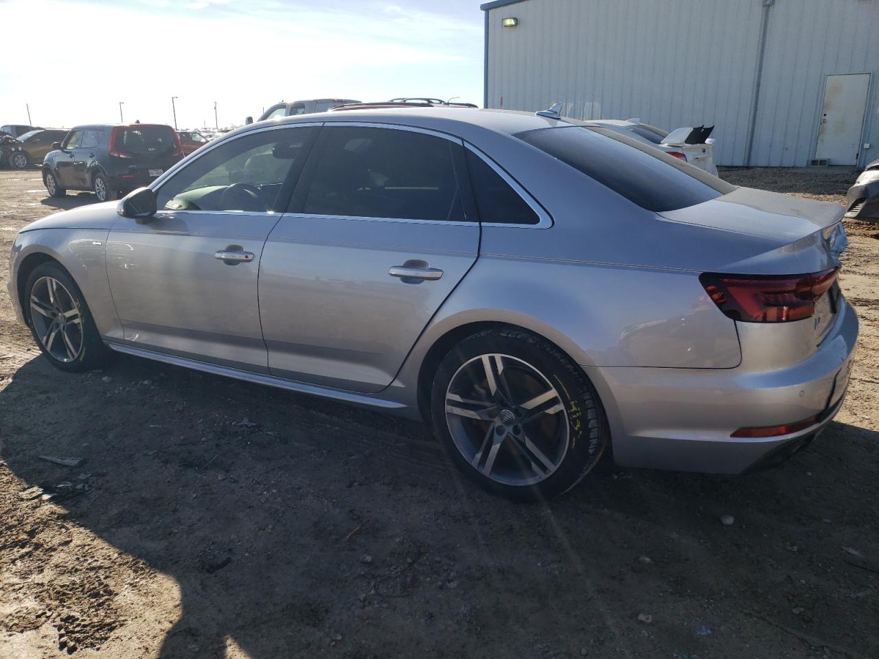 Автомобиль AUDI A4 PREMIUM PLUS 2018 | GrandCar Автомобиль AUDI A4 PREMIUM PLUS 2018 | GrandCar