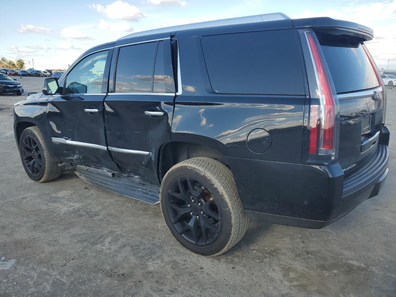 Автомобиль CADILLAC ESCALADE LUXURY 2019 | GrandCar Автомобиль CADILLAC ESCALADE LUXURY 2019 | GrandCar