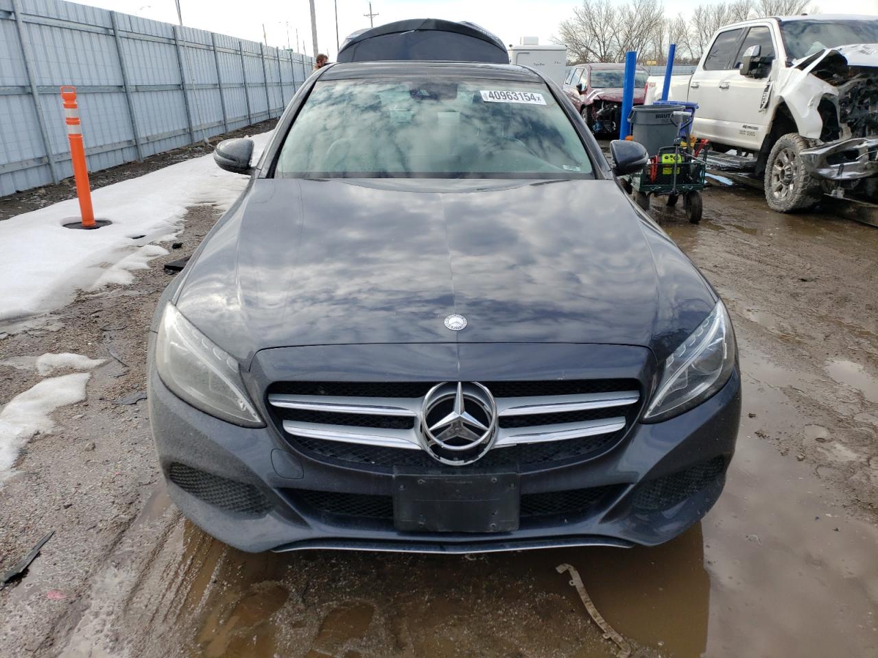 Автомобиль MERCEDES-BENZ C 300 4MATIC 2016 | GrandCar Автомобиль MERCEDES-BENZ C 300 4MATIC 2016 | GrandCar