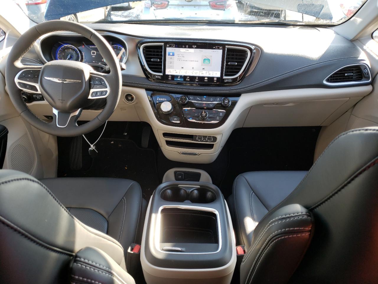 Автомобиль CHRYSLER PACIFICA TOURING L 2023 | GrandCar Автомобиль CHRYSLER PACIFICA TOURING L 2023 | GrandCar