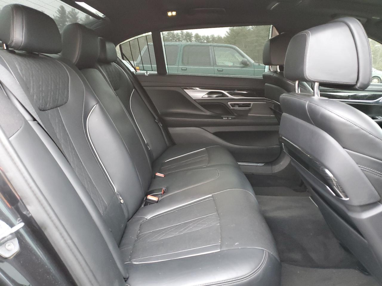 Автомобиль BMW 750 XI 2016 | GrandCar Автомобиль BMW 750 XI 2016 | GrandCar