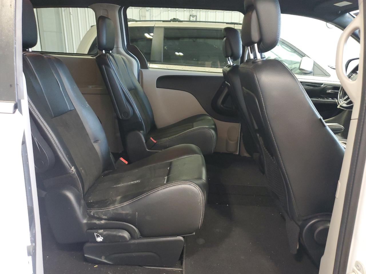 Автомобиль DODGE GRAND CARAVAN SXT 2020 | GrandCar Автомобиль DODGE GRAND CARAVAN SXT 2020 | GrandCar