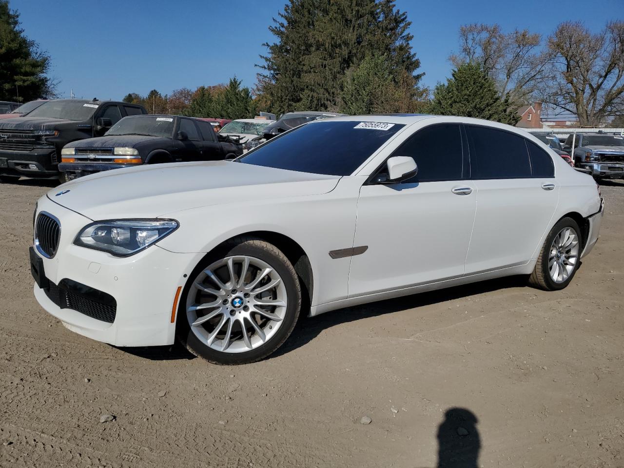 Автомобиль BMW 750 LXI 2015 | GrandCar