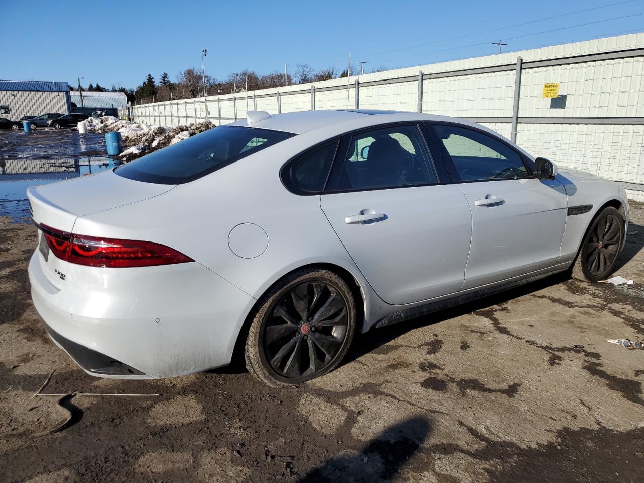 Автомобиль JAGUAR XF R-DYNAMIC SE 2021 | GrandCar Автомобиль JAGUAR XF R-DYNAMIC SE 2021 | GrandCar