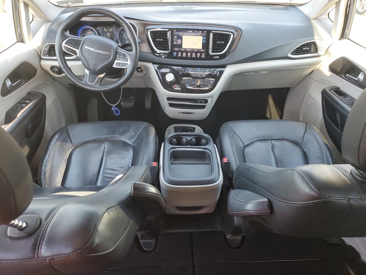 Автомобиль CHRYSLER PACIFICA TOURING L 2019 | GrandCar Автомобиль CHRYSLER PACIFICA TOURING L 2019 | GrandCar