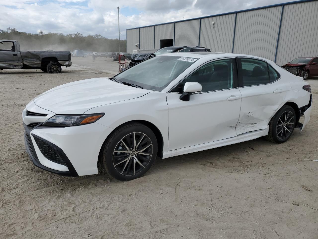 Автомобіль TOYOTA CAMRY SE NIGHT SHADE 2024 | GrandCar Автомобіль TOYOTA CAMRY SE NIGHT SHADE 2024 | GrandCar