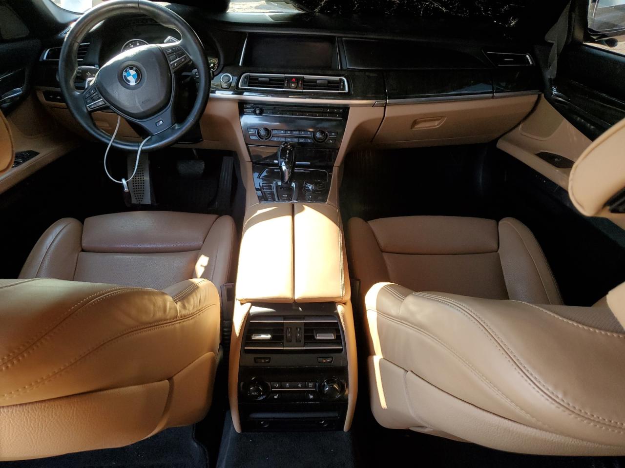 Автомобіль BMW 750 LXI 2015 | GrandCar Автомобіль BMW 750 LXI 2015 | GrandCar