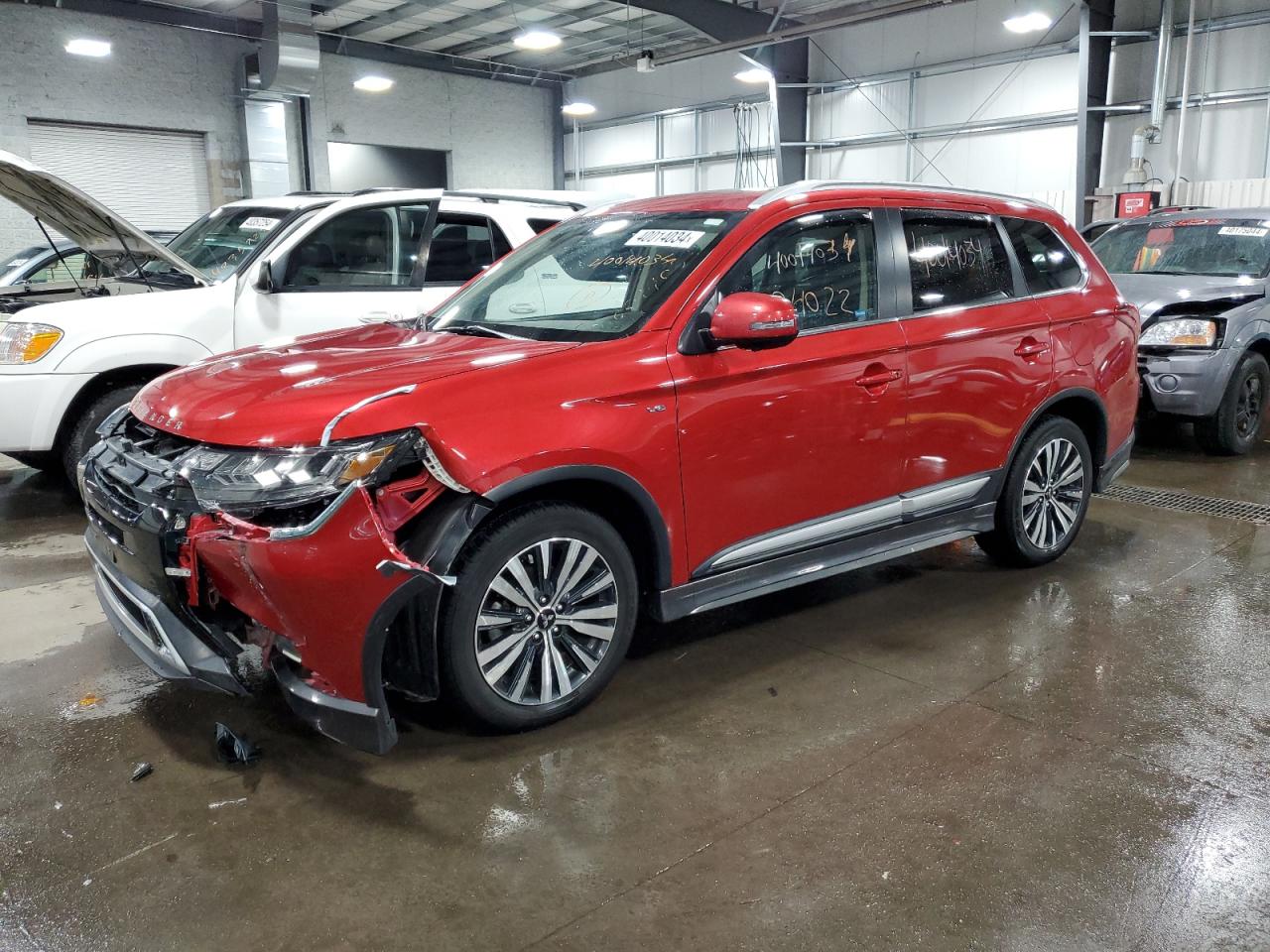 Автомобиль MITSUBISHI OUTLANDER GT 2019 | GrandCar Автомобиль MITSUBISHI OUTLANDER GT 2019 | GrandCar