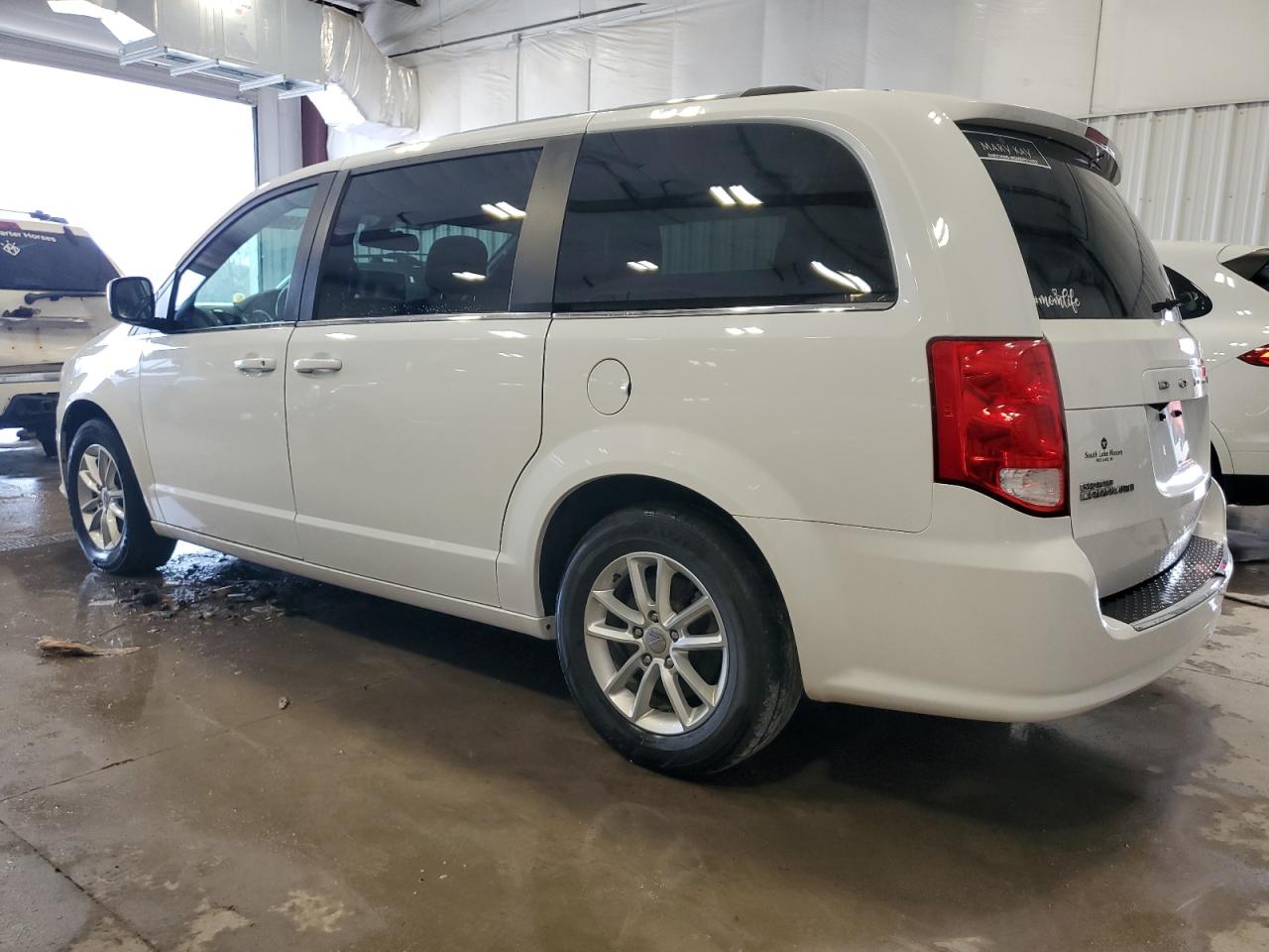 Автомобиль DODGE GRAND CARAVAN SXT 2020 | GrandCar Автомобиль DODGE GRAND CARAVAN SXT 2020 | GrandCar