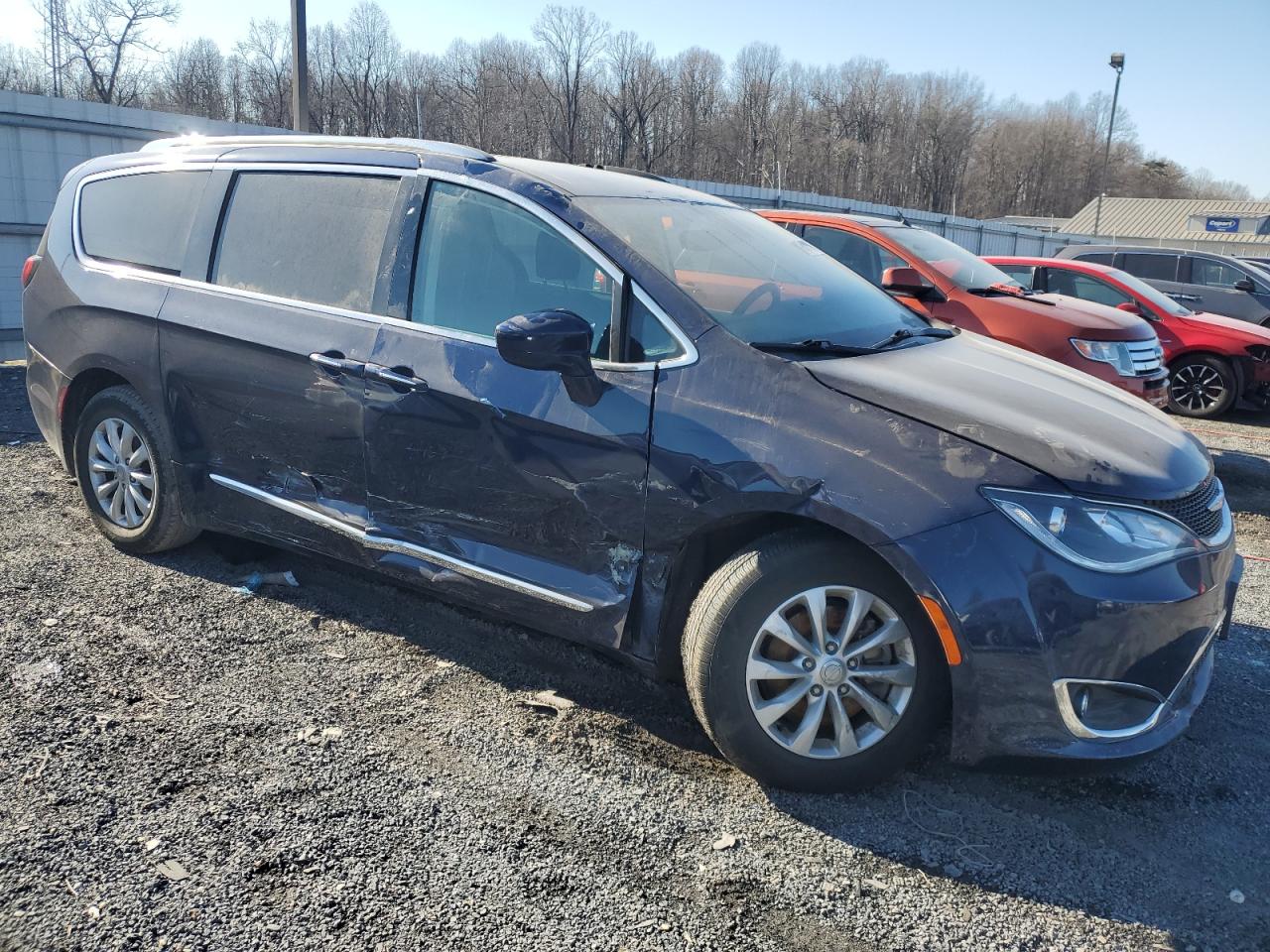 Автомобиль CHRYSLER PACIFICA TOURING L 2019 | GrandCar Автомобиль CHRYSLER PACIFICA TOURING L 2019 | GrandCar