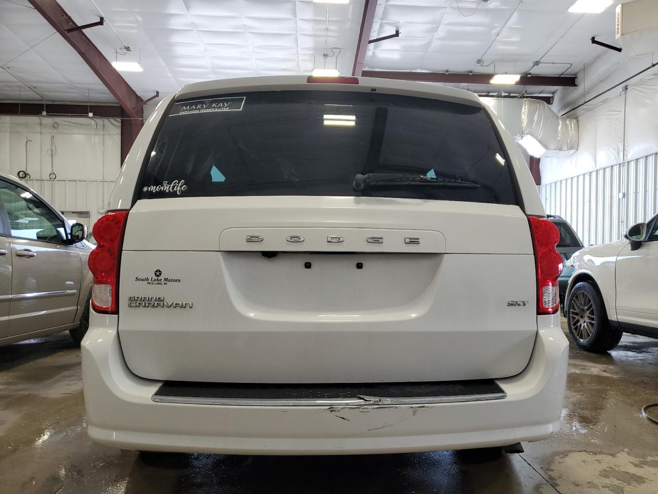 Автомобиль DODGE GRAND CARAVAN SXT 2020 | GrandCar Автомобиль DODGE GRAND CARAVAN SXT 2020 | GrandCar