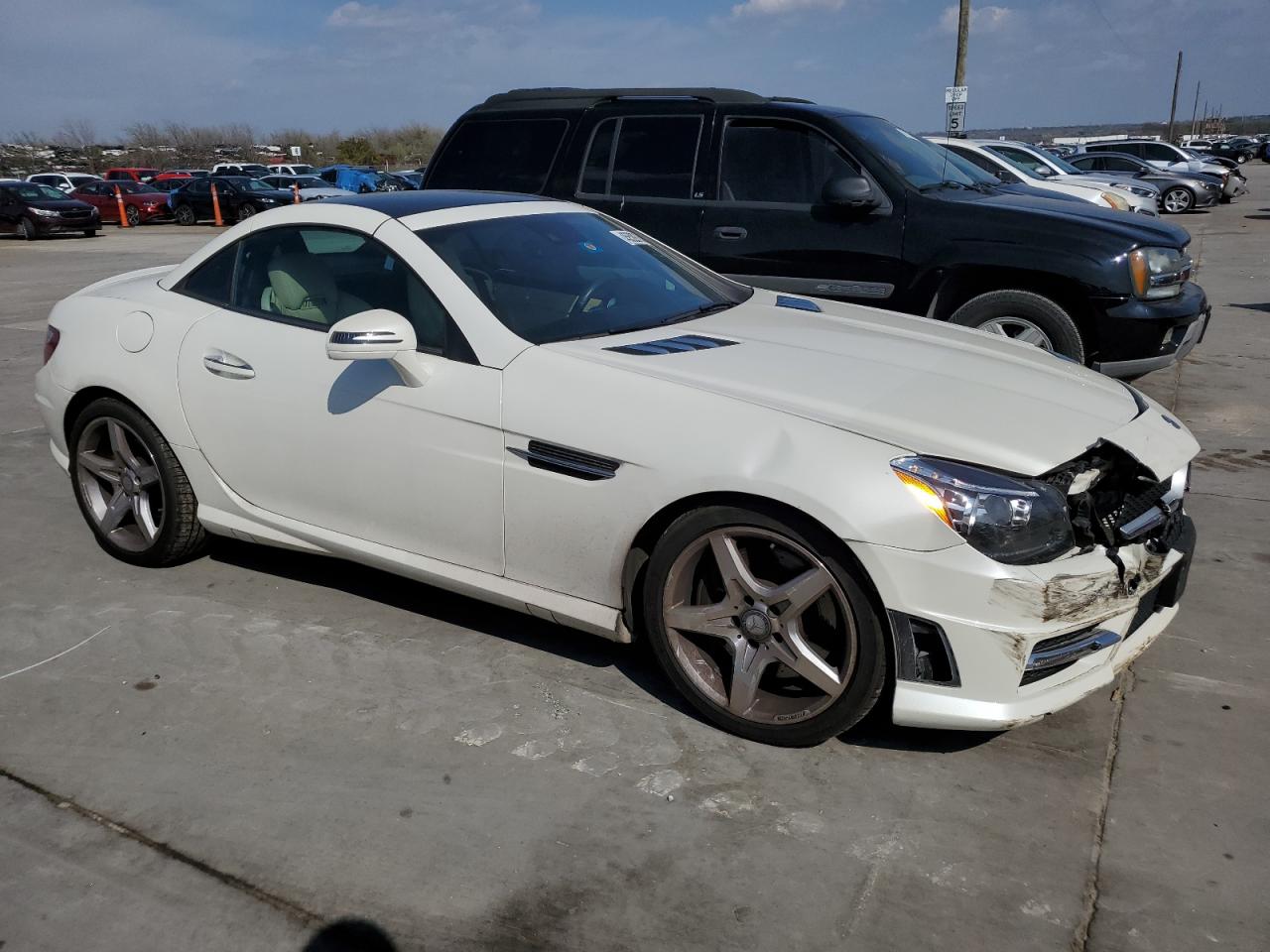 Автомобиль MERCEDES-BENZ SLK 250 2015 | GrandCar Автомобиль MERCEDES-BENZ SLK 250 2015 | GrandCar
