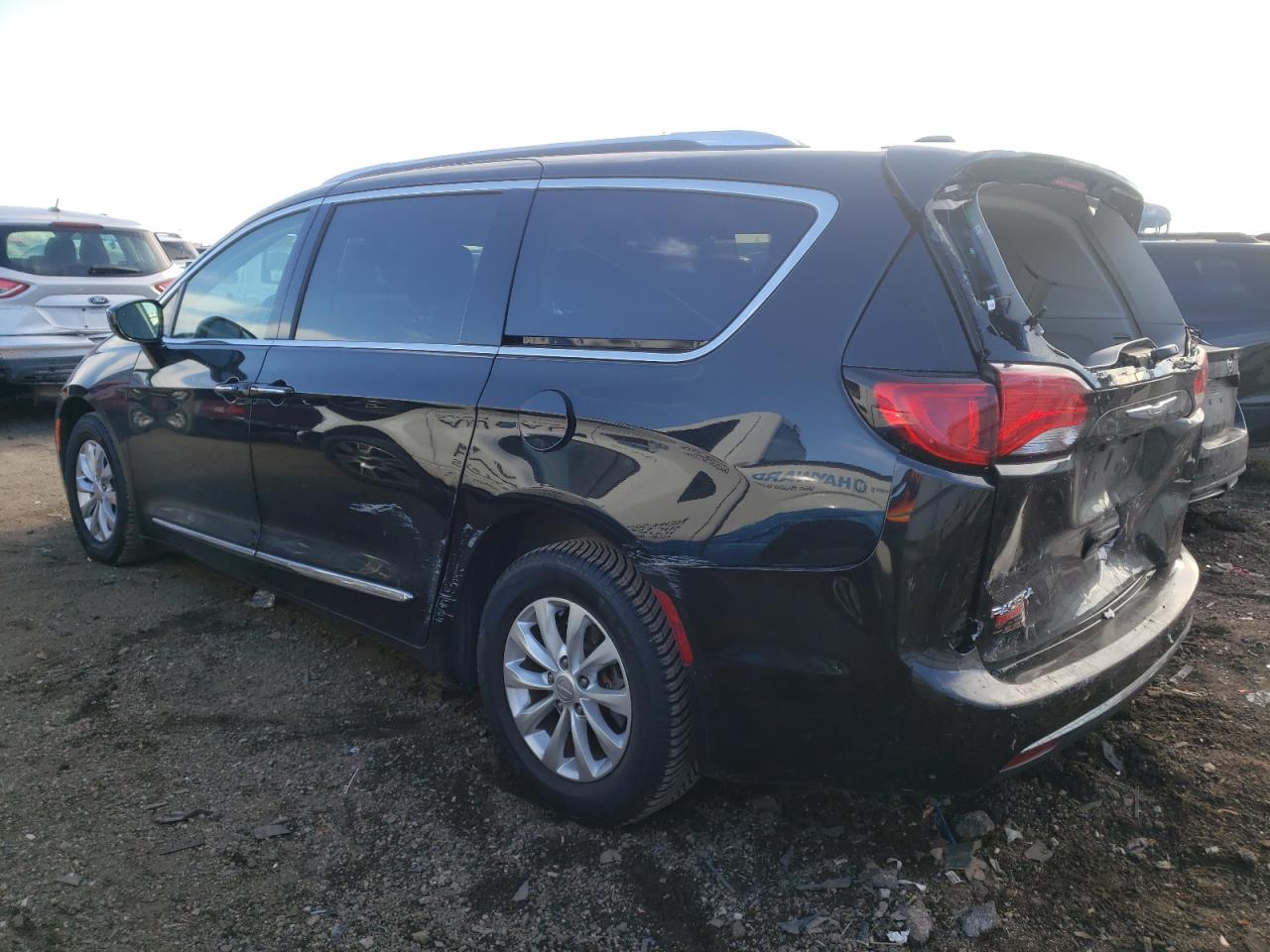 Автомобиль CHRYSLER PACIFICA TOURING L 2018 | GrandCar Автомобиль CHRYSLER PACIFICA TOURING L 2018 | GrandCar