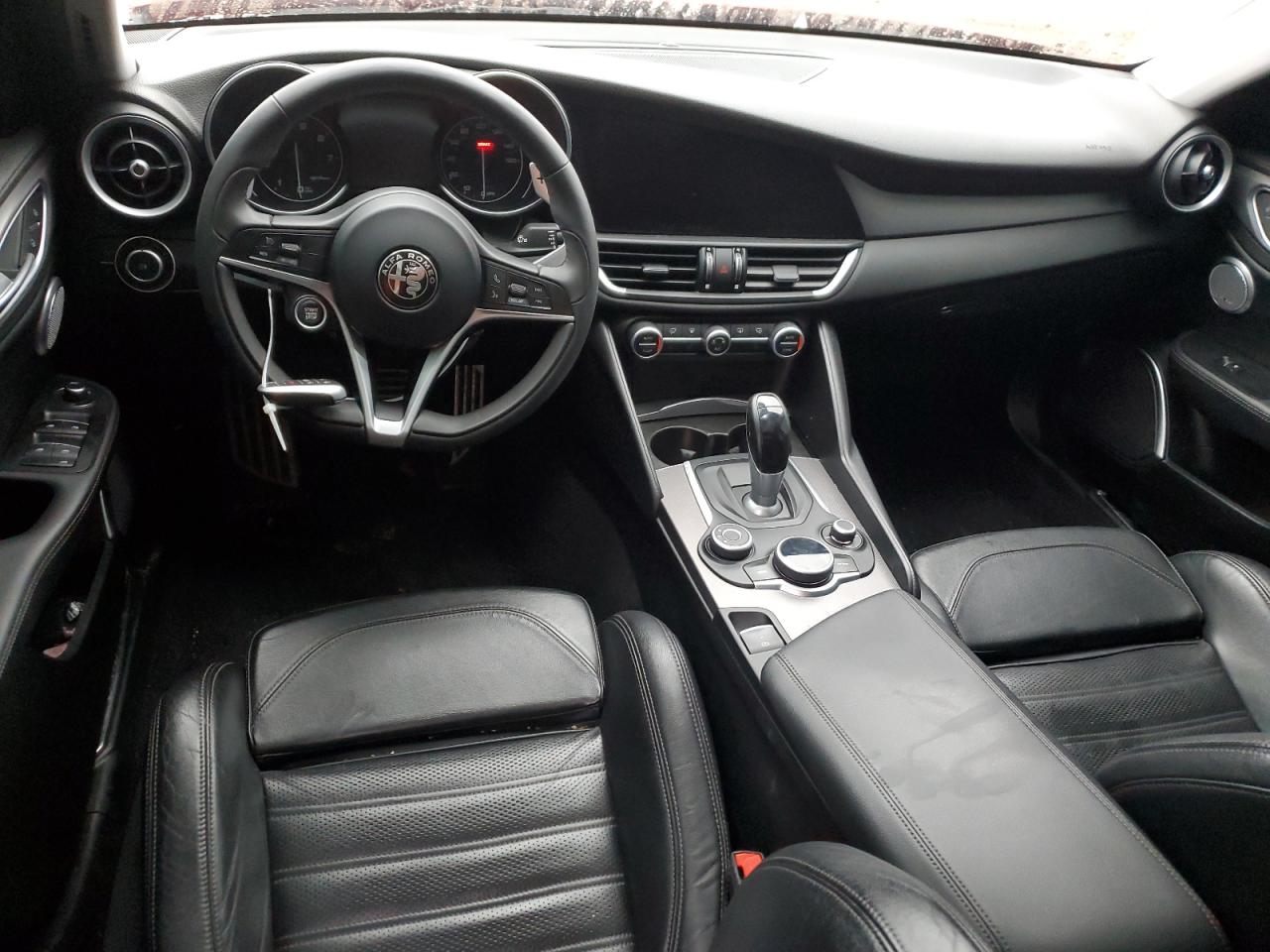 Автомобиль ALFA ROMEO GIULIA TI 2018 | GrandCar Автомобиль ALFA ROMEO GIULIA TI 2018 | GrandCar
