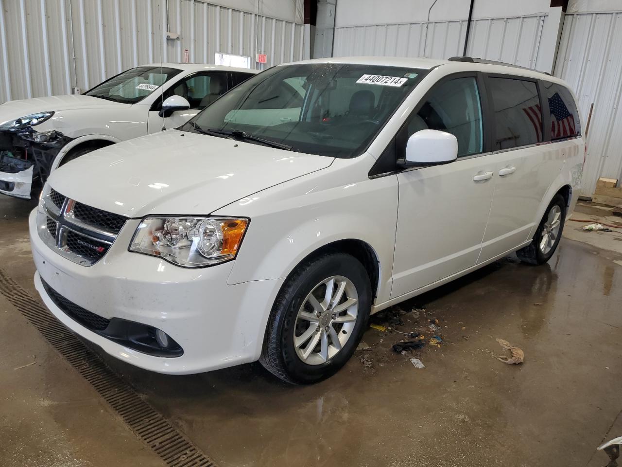 Автомобиль DODGE GRAND CARAVAN SXT 2020 | GrandCar