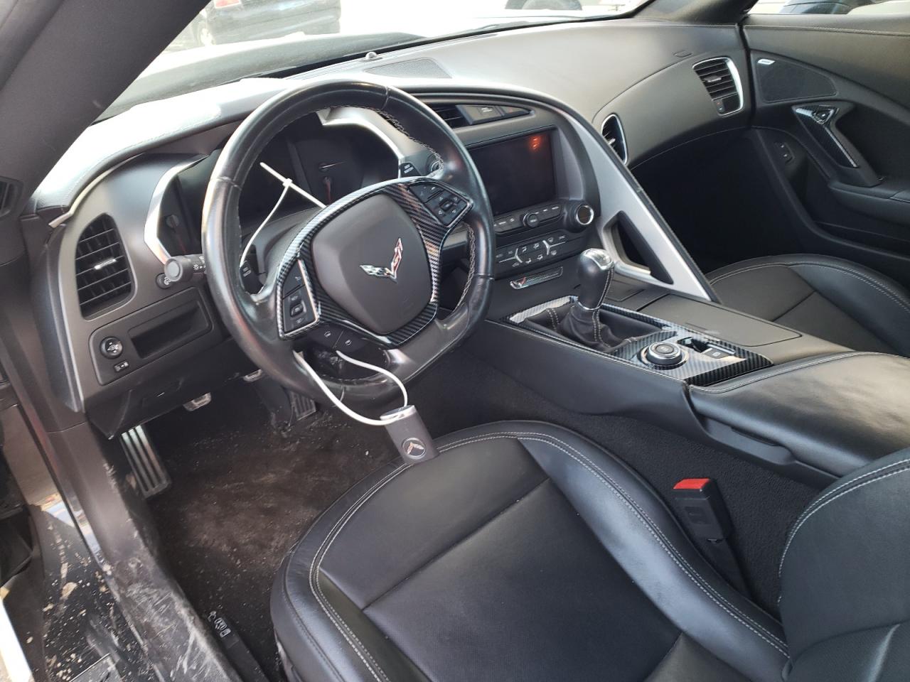Автомобиль CHEVROLET CORVETTE STINGRAY 1LT 2018 | GrandCar Автомобиль CHEVROLET CORVETTE STINGRAY 1LT 2018 | GrandCar