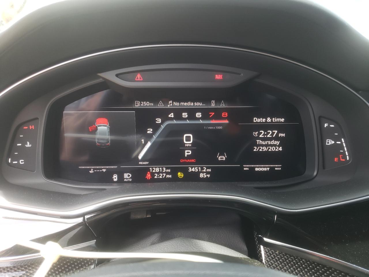 Автомобиль AUDI SQ7 PRESTIGE 2022 | GrandCar Автомобиль AUDI SQ7 PRESTIGE 2022 | GrandCar