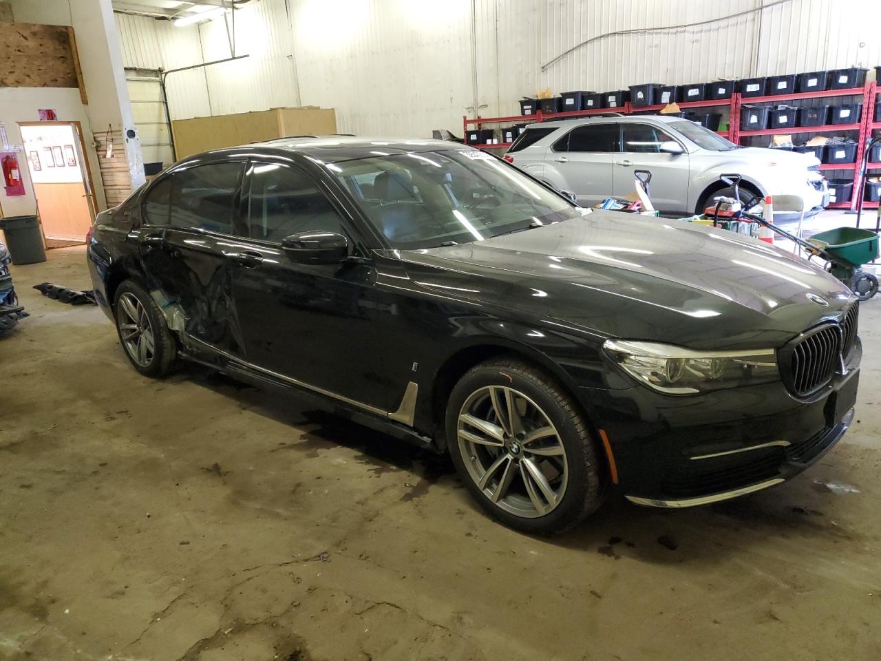 Автомобіль BMW 740 XE 2019 | GrandCar Автомобіль BMW 740 XE 2019 | GrandCar