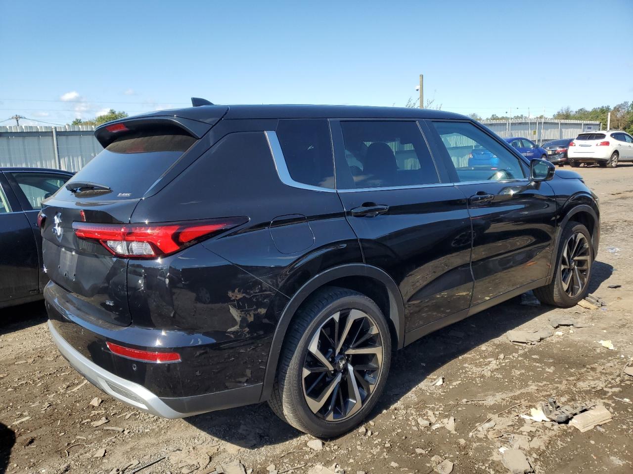 Автомобіль MITSUBISHI OUTLANDER SE 2022 | GrandCar Автомобіль MITSUBISHI OUTLANDER SE 2022 | GrandCar