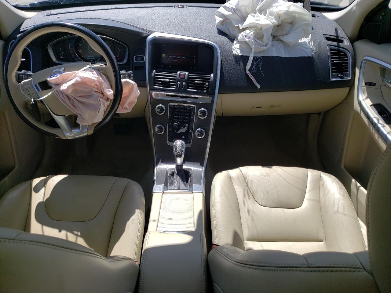 Автомобіль VOLVO XC60 T5 PREMIER 2015 | GrandCar Автомобіль VOLVO XC60 T5 PREMIER 2015 | GrandCar