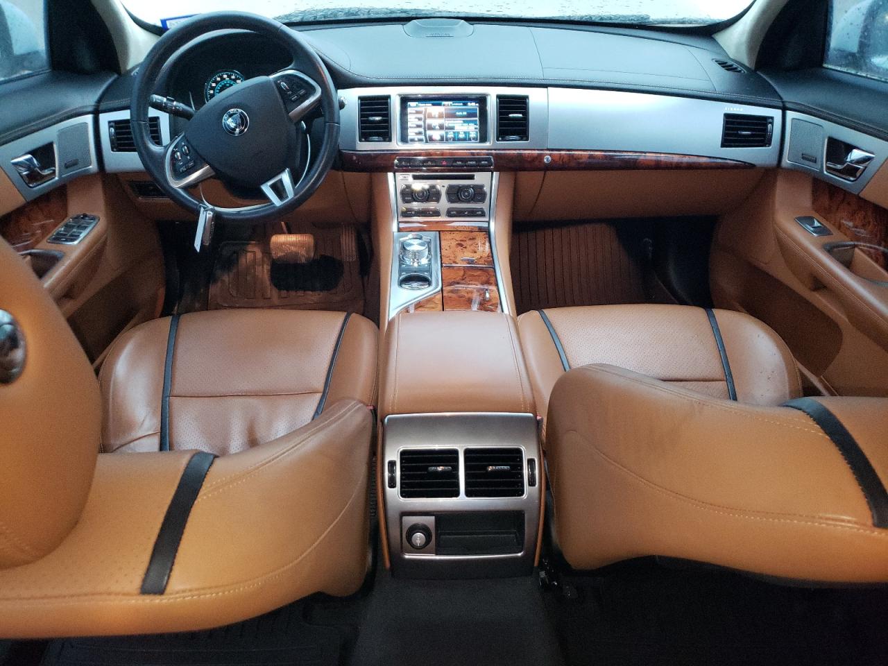 Автомобиль JAGUAR XF SPORT 2015 | GrandCar Автомобиль JAGUAR XF SPORT 2015 | GrandCar