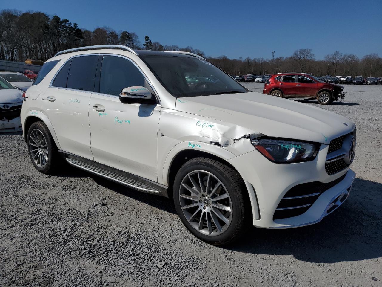 Автомобиль MERCEDES-BENZ GLE 350 2021 | GrandCar Автомобиль MERCEDES-BENZ GLE 350 2021 | GrandCar
