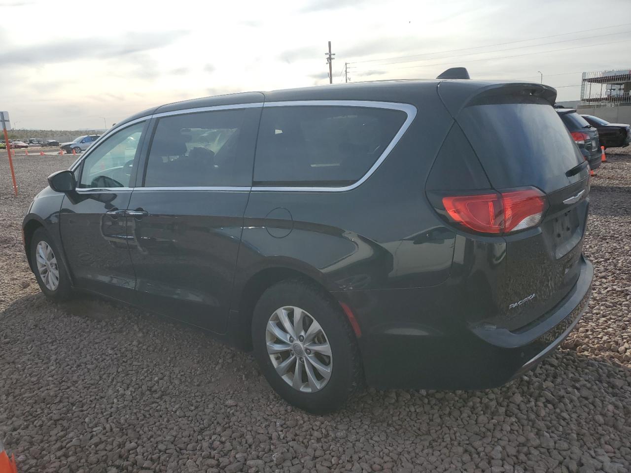 Автомобіль CHRYSLER PACIFICA TOURING PLUS 2018 | GrandCar Автомобіль CHRYSLER PACIFICA TOURING PLUS 2018 | GrandCar