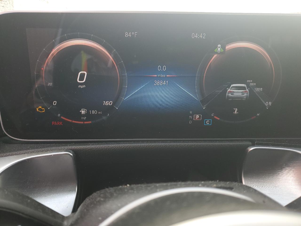 Автомобиль MERCEDES-BENZ GLB 250 2020 | GrandCar Автомобиль MERCEDES-BENZ GLB 250 2020 | GrandCar