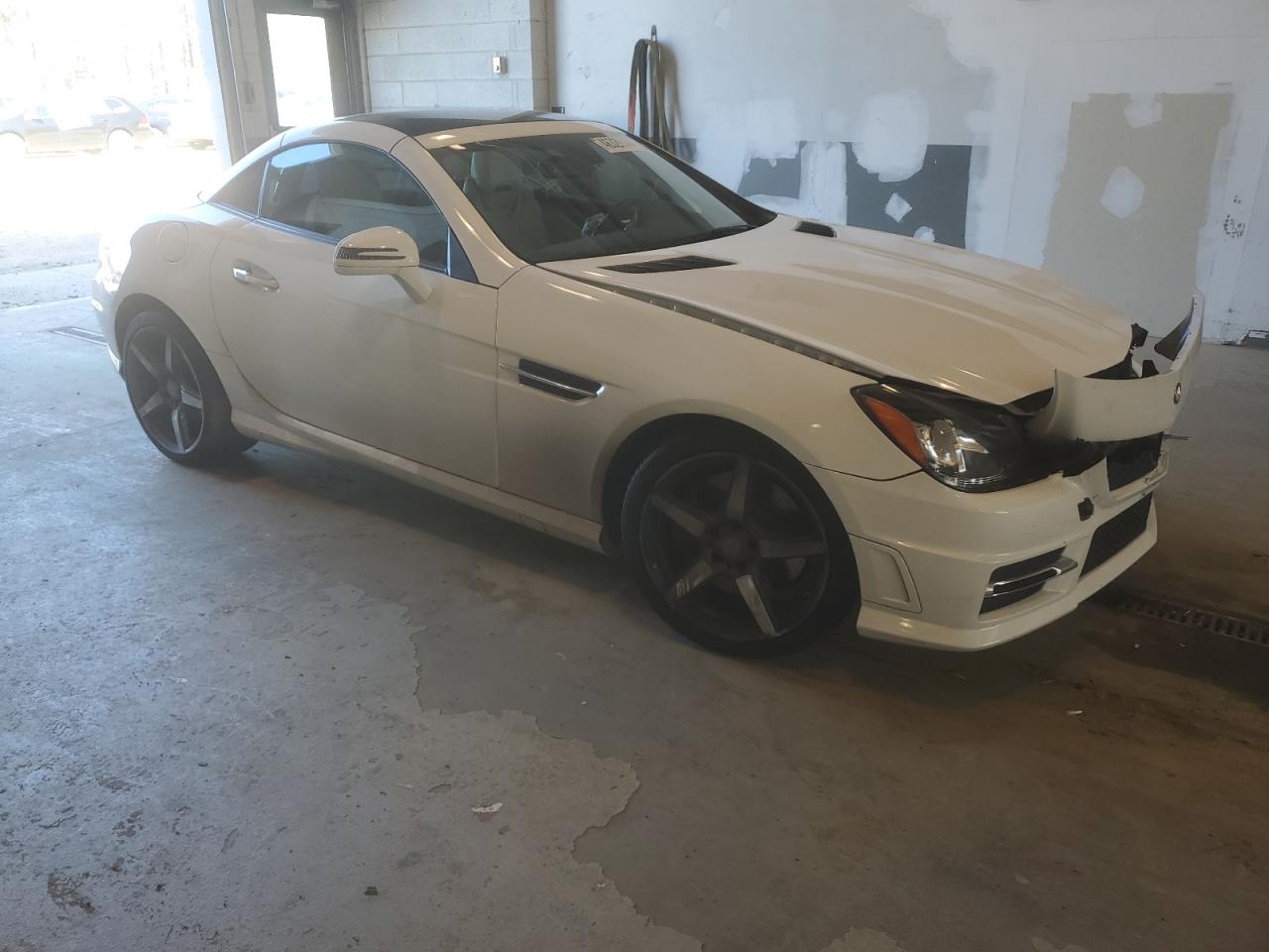 Автомобиль MERCEDES-BENZ SLK 250 2015 | GrandCar Автомобиль MERCEDES-BENZ SLK 250 2015 | GrandCar