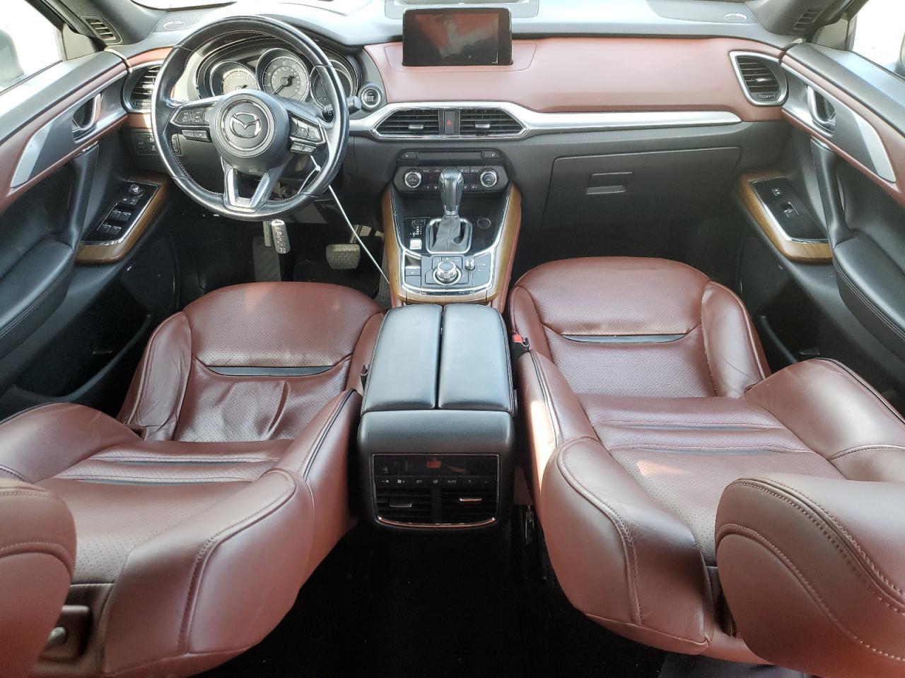 Автомобиль MAZDA CX-9 SIGNATURE 2016 | GrandCar Автомобиль MAZDA CX-9 SIGNATURE 2016 | GrandCar