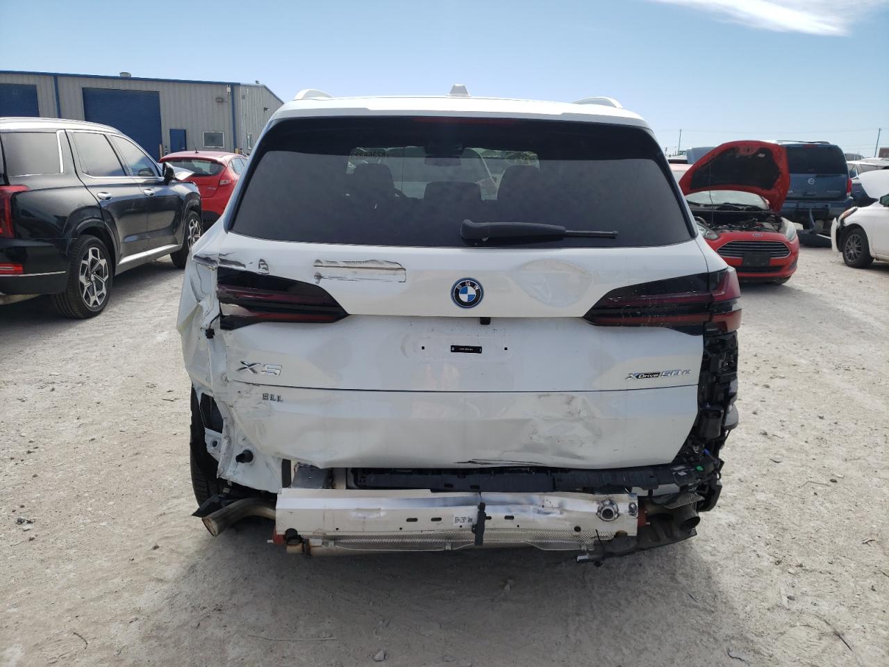 Автомобиль BMW X5 XDRIVE50E 2024 | GrandCar Автомобиль BMW X5 XDRIVE50E 2024 | GrandCar