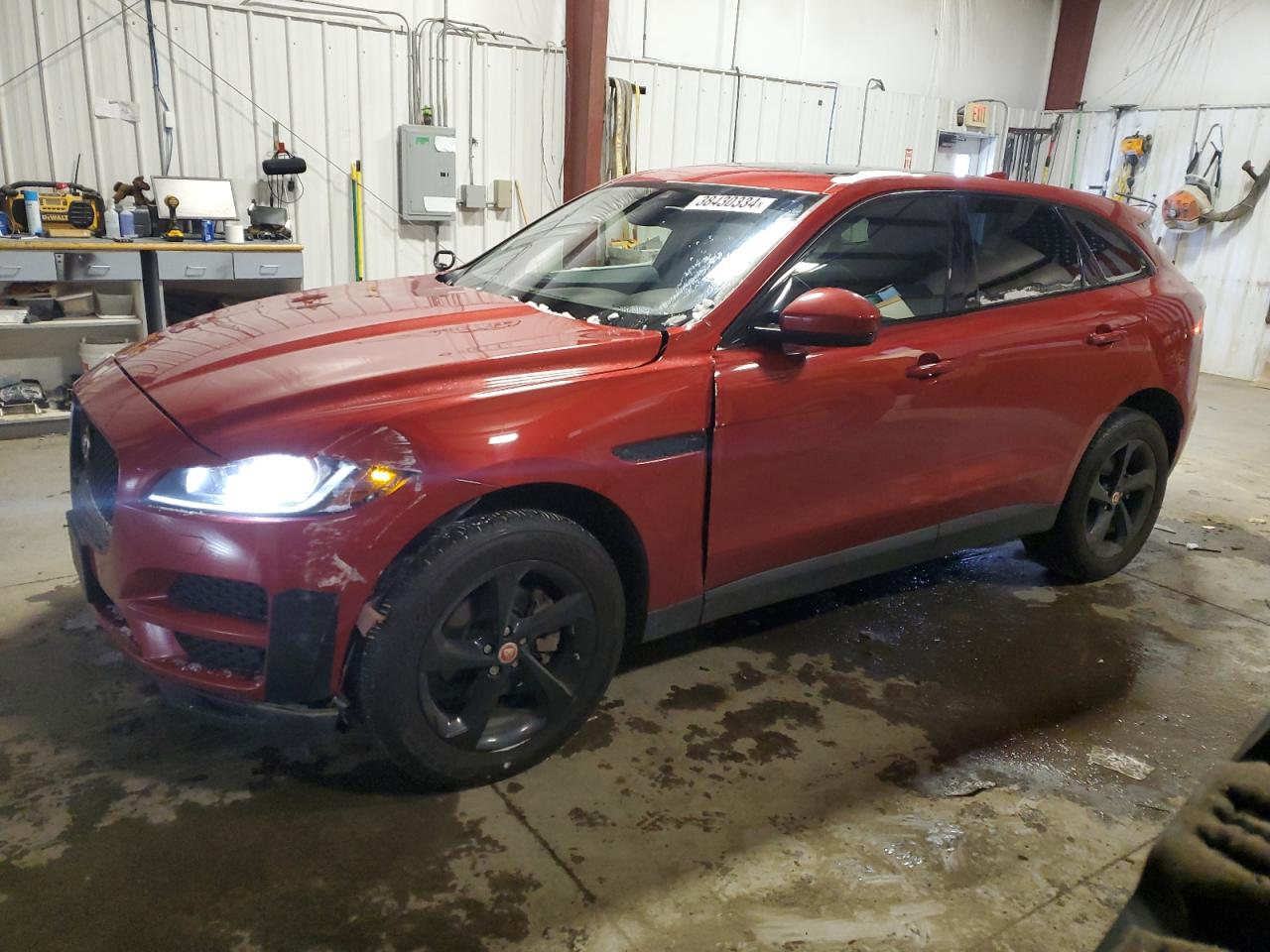 Автомобіль JAGUAR F-PACE PREMIUM 2018 | GrandCar Автомобіль JAGUAR F-PACE PREMIUM 2018 | GrandCar
