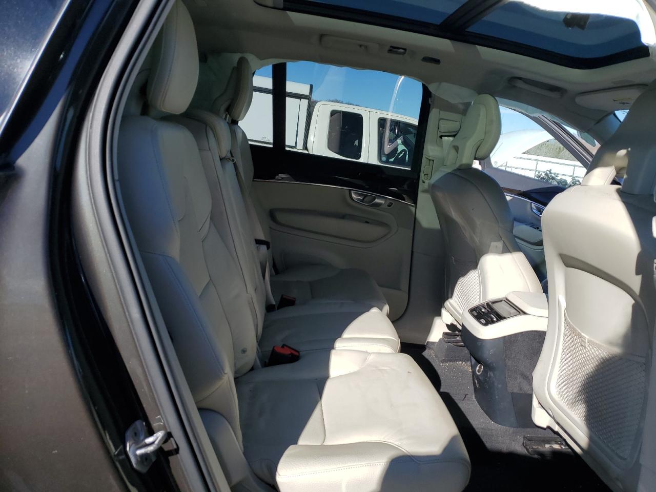Автомобіль VOLVO XC90 T6 2018 | GrandCar Автомобіль VOLVO XC90 T6 2018 | GrandCar