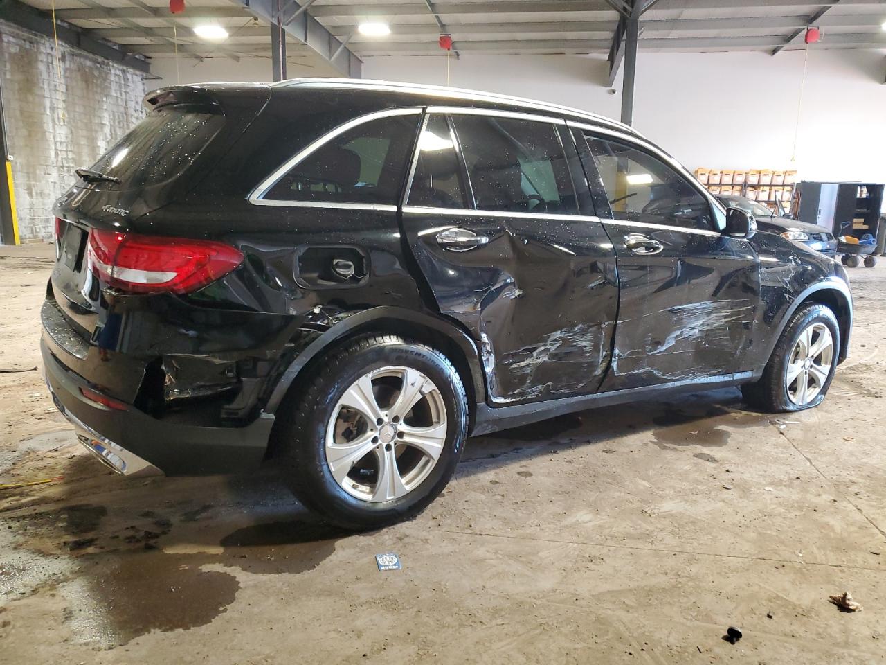 Автомобіль MERCEDES-BENZ GLC 300 4MATIC 2016 | GrandCar Автомобіль MERCEDES-BENZ GLC 300 4MATIC 2016 | GrandCar