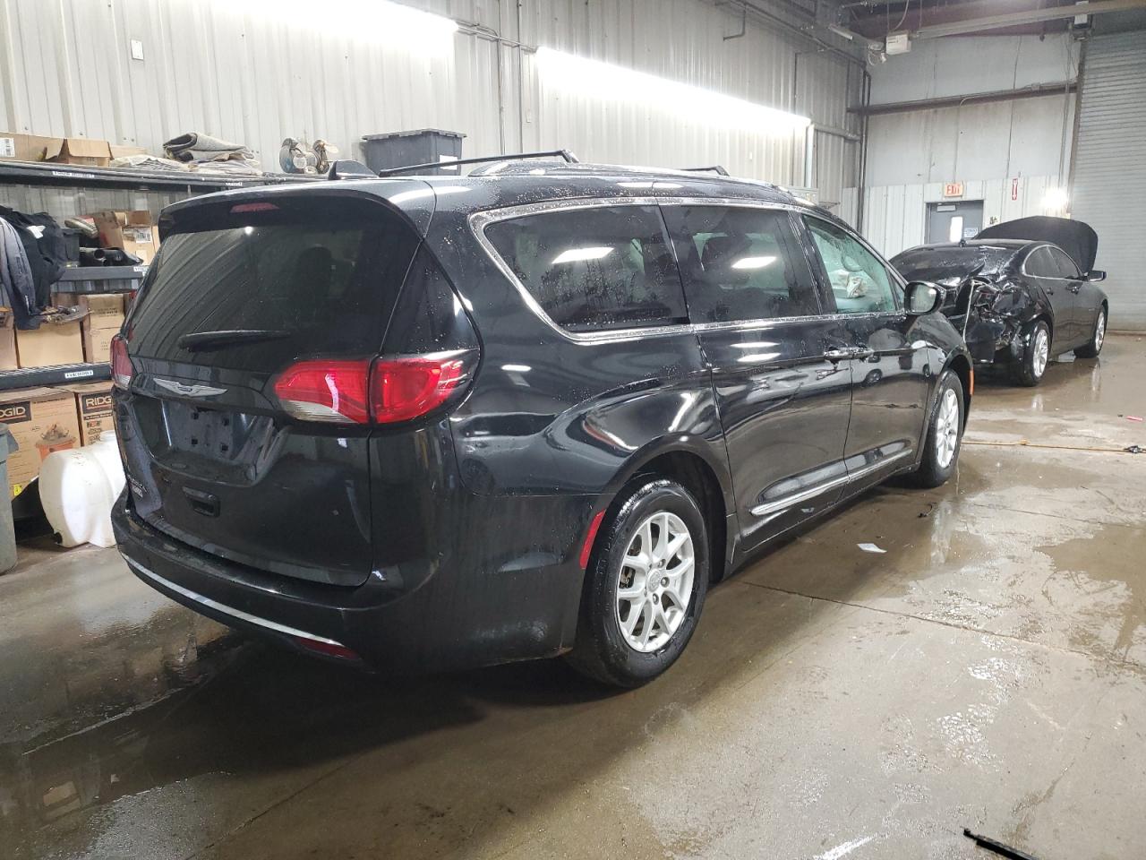 Автомобиль CHRYSLER PACIFICA TOURING L 2020 | GrandCar Автомобиль CHRYSLER PACIFICA TOURING L 2020 | GrandCar