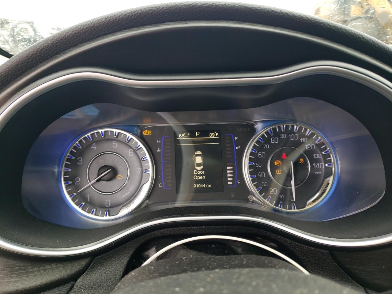 Автомобиль CHRYSLER 200 LIMITED 2015 | GrandCar Автомобиль CHRYSLER 200 LIMITED 2015 | GrandCar