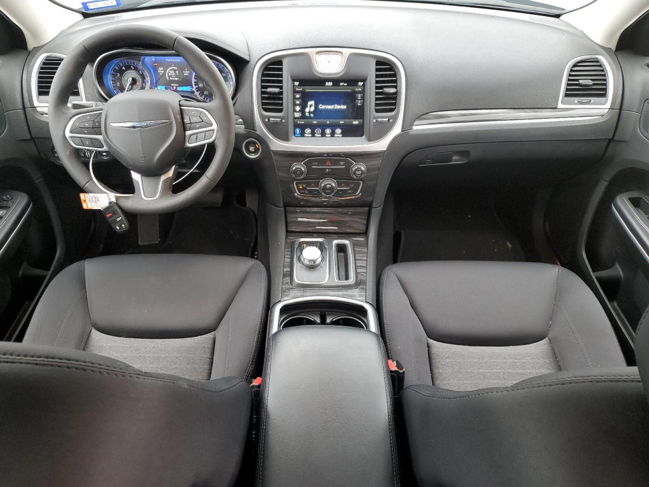 Автомобіль CHRYSLER 300 TOURING 2022 | GrandCar Автомобіль CHRYSLER 300 TOURING 2022 | GrandCar