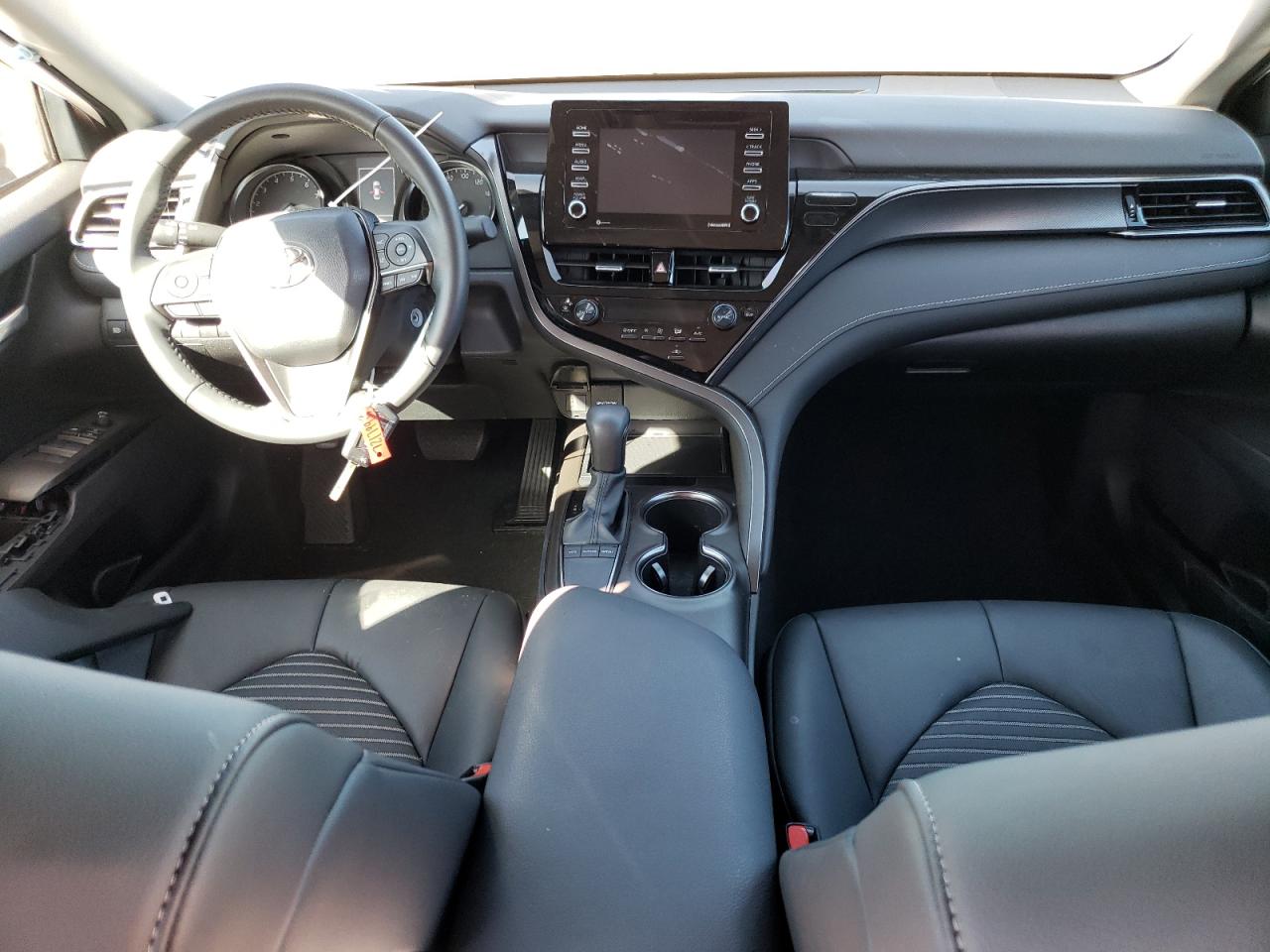 Автомобіль TOYOTA CAMRY SE NIGHT SHADE 2023 | GrandCar Автомобіль TOYOTA CAMRY SE NIGHT SHADE 2023 | GrandCar