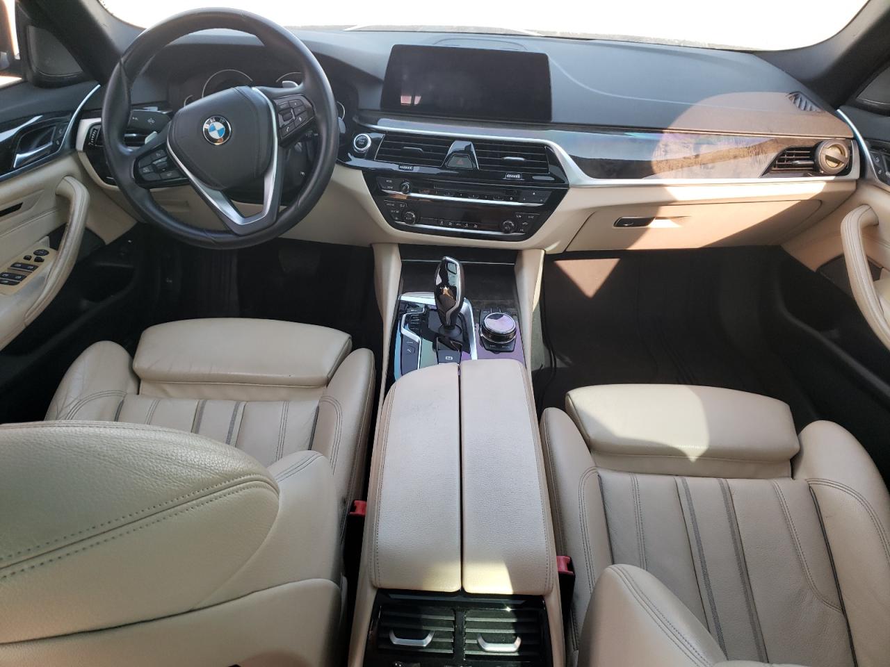 Автомобиль BMW 530XE 2018 | GrandCar Автомобиль BMW 530XE 2018 | GrandCar